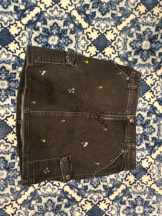 Cat & Jack Other - Cat & Jack Black Denim Skirt with Embroidered Floral Accents